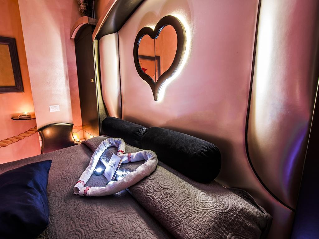 Hotel Butterfly トッレ・デル・ラーゴ・プッチーニ 部屋 写真