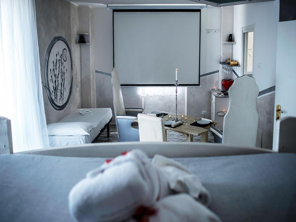 Hotel Butterfly トッレ・デル・ラーゴ・プッチーニ エクステリア 写真